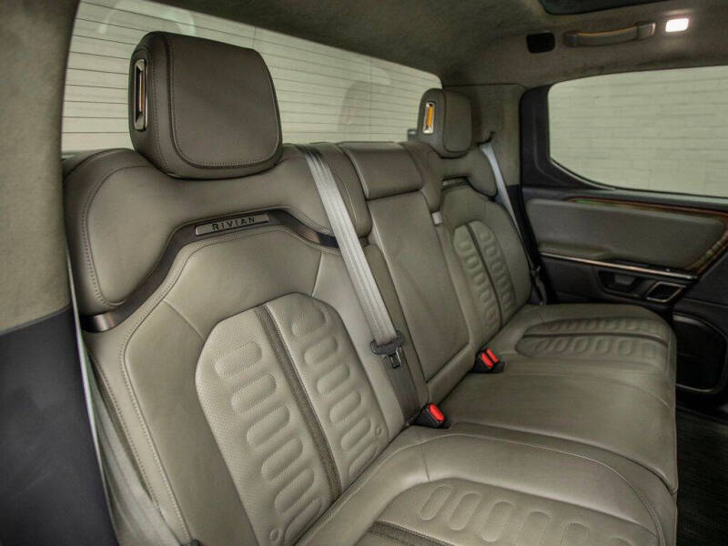 2022 Rivian R1T Adventure