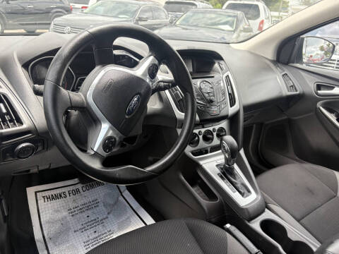 2014 Ford Focus SE