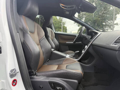 2016 Volvo XC60 T5 Drive-E Platinum