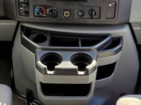 2011 Ford E-Series E-350 SD XLT