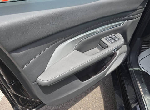 2024 VinFast VF9 Plus