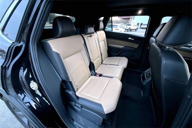 2022 Volkswagen Atlas Cross Sport V6 SEL R-Line 4Motion