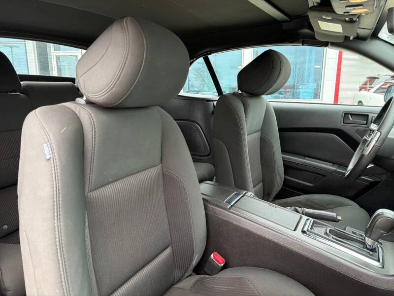 2014 Ford Mustang V6