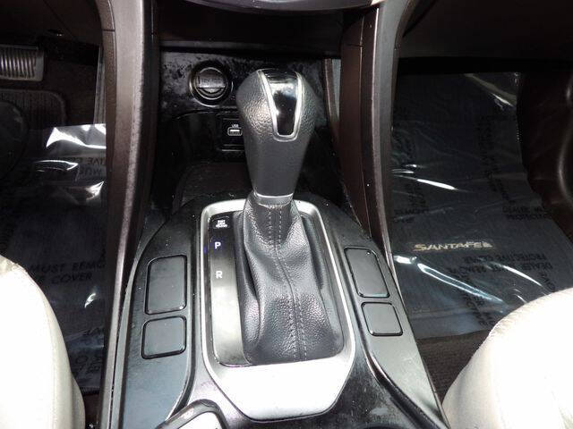 2017 Hyundai Santa Fe SE