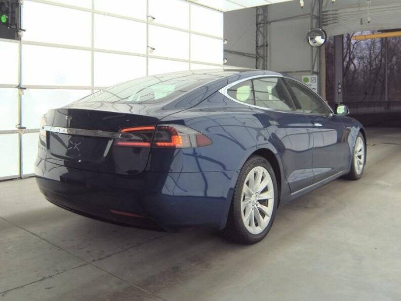2017 Tesla Model S 75D