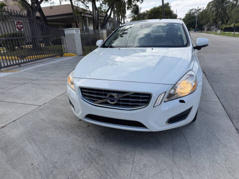 2013 Volvo S60 T5 Platinum