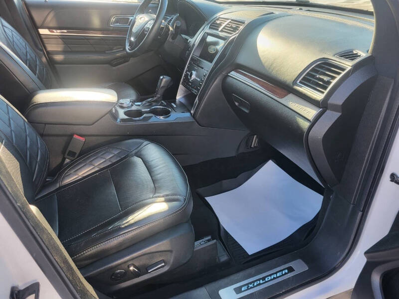 2018 Ford Explorer Platinum