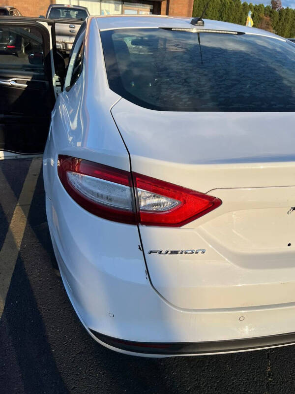 2013 Ford Fusion SE
