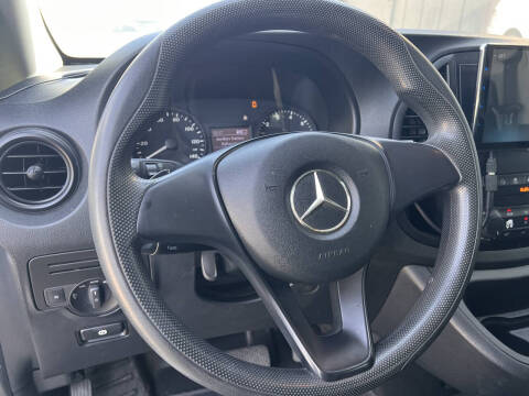 2017 Mercedes-Benz Metris Passenger