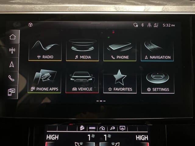 2023 Audi e-tron quattro Premium Plus