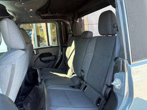 2025 Jeep Gladiator Sport