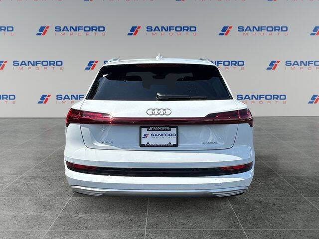 2023 Audi e-tron quattro Premium Plus