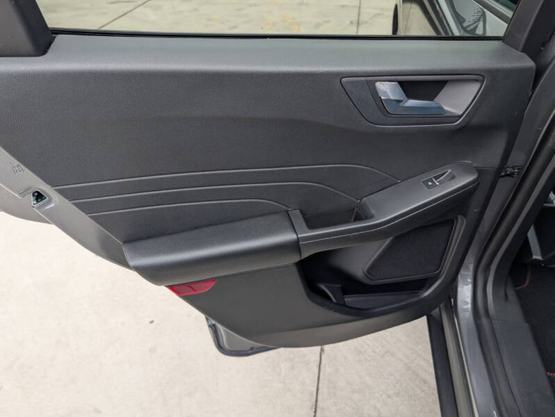 2023 Ford Escape Hybrid ST-Line Select