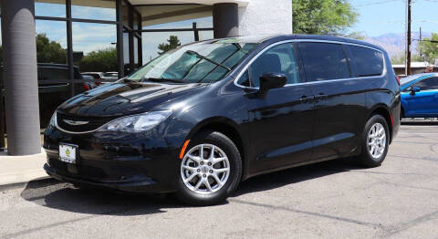 2021 Chrysler Voyager LX
