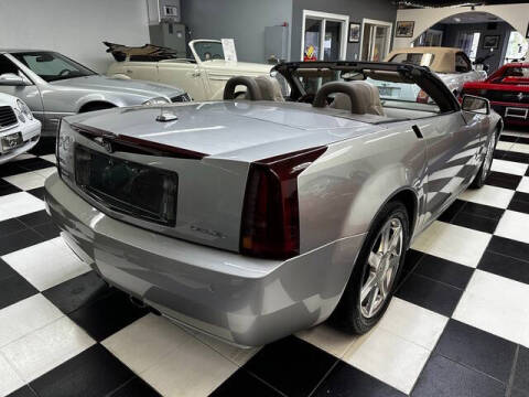 2005 Cadillac XLR