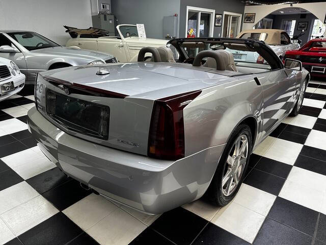 2005 Cadillac XLR
