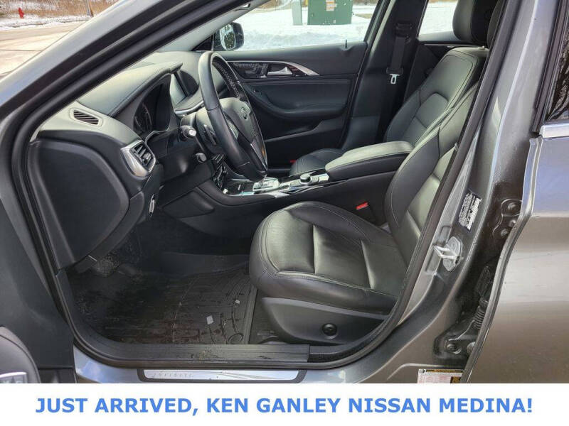 2018 Infiniti QX30 Premium