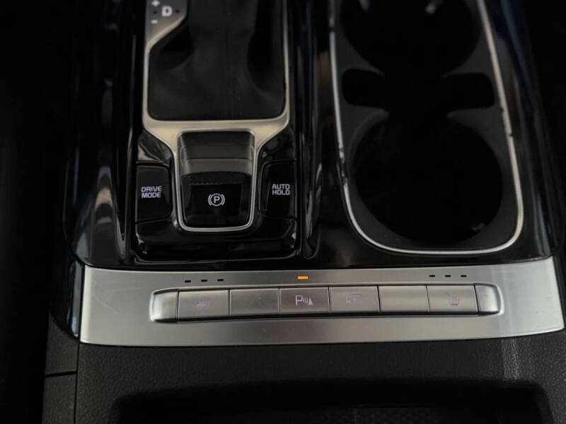 2024 Kia Carnival EX