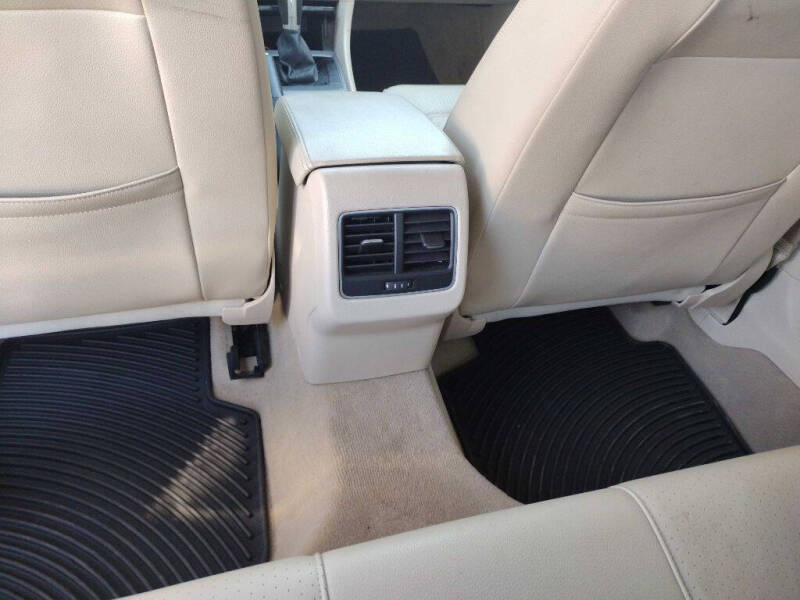 2014 Volkswagen Passat 1.8T SE PZEV