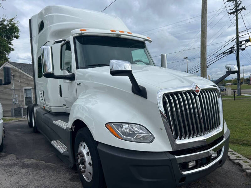 2020 International LT625