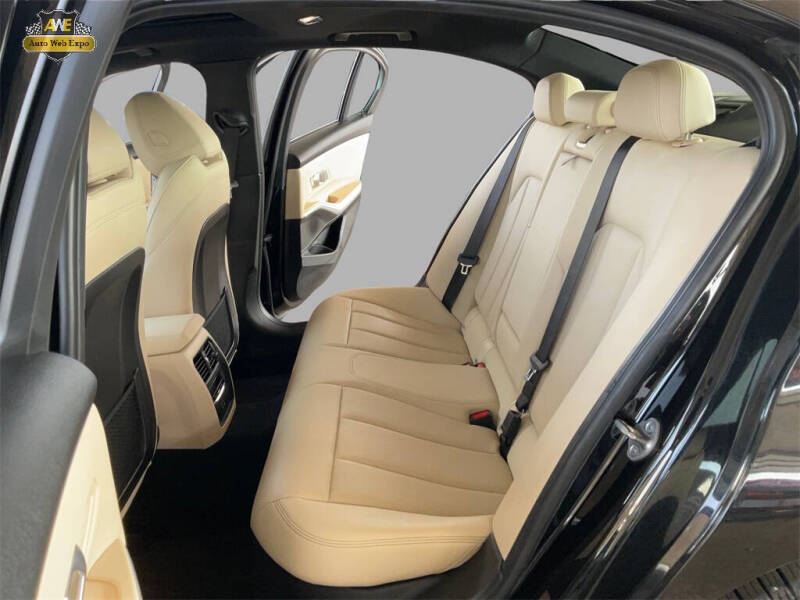 2023 BMW 3 Series 330e