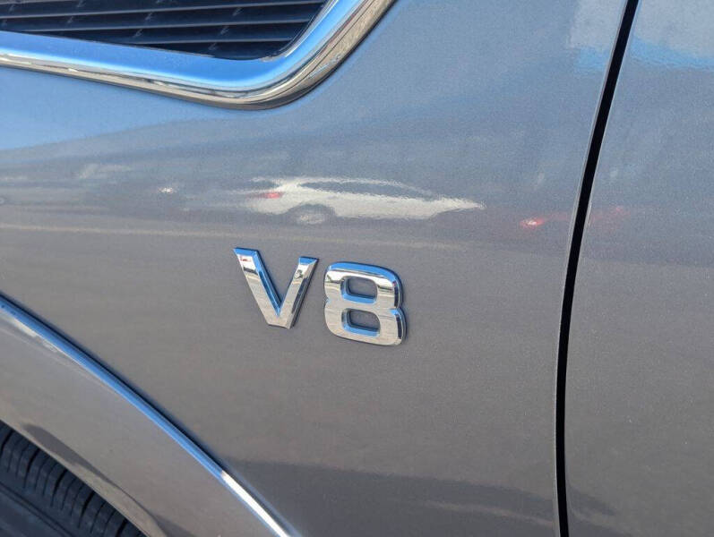 2017 Nissan Armada SV