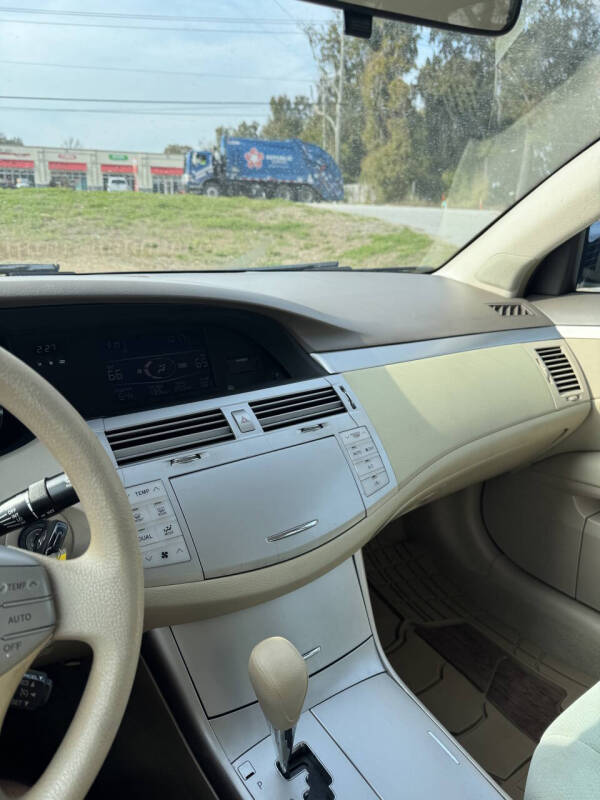 2008 Toyota Avalon XLS