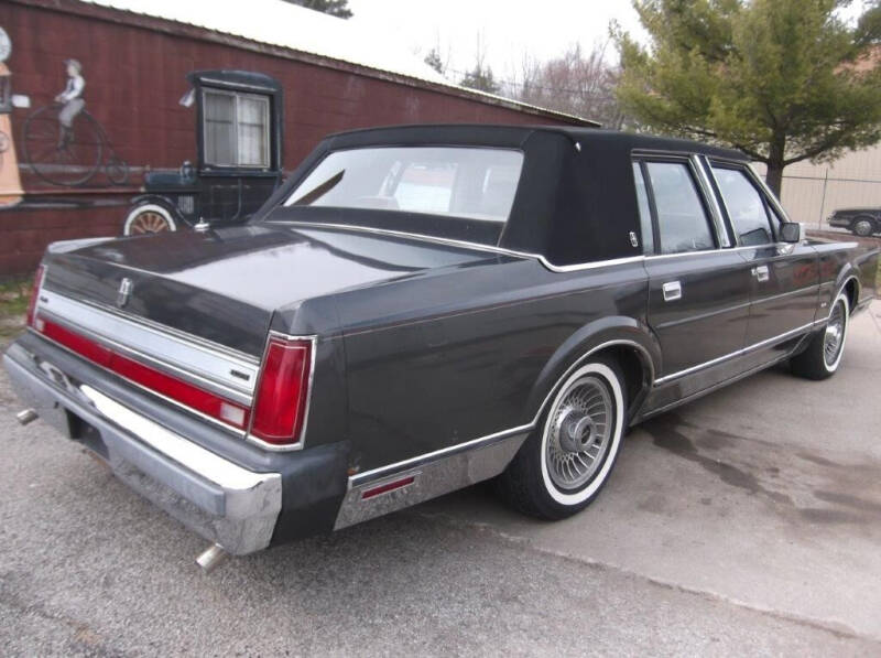 1988 Lincoln Town Car