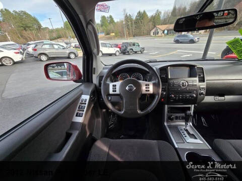 2012 Nissan Pathfinder LE