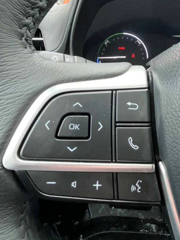 2023 Toyota Sienna XLE 7-Passenger