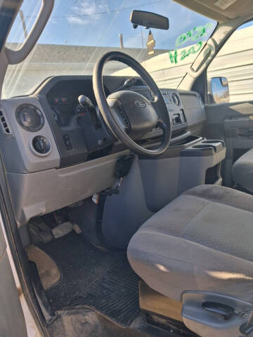 2013 Ford E-Series E-350 SD XLT