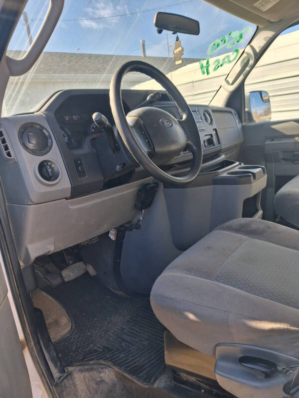 2013 Ford E-Series E-350 SD XLT