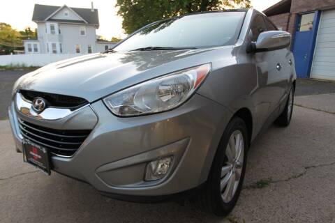 2012 Hyundai Tucson for sale at AA Discount Auto Sales in Bergenfield NJ