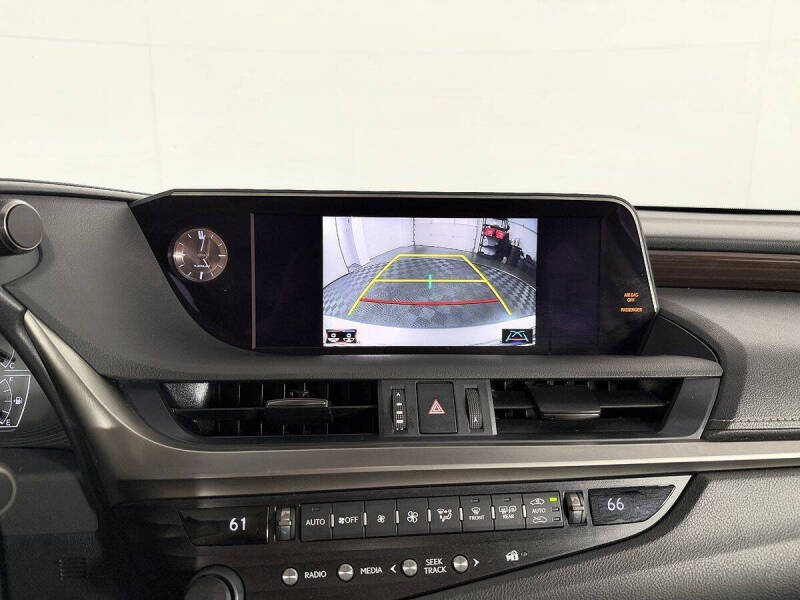 2019 Lexus ES 300h