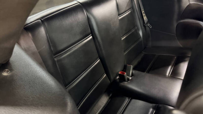 2002 Ford Mustang Deluxe