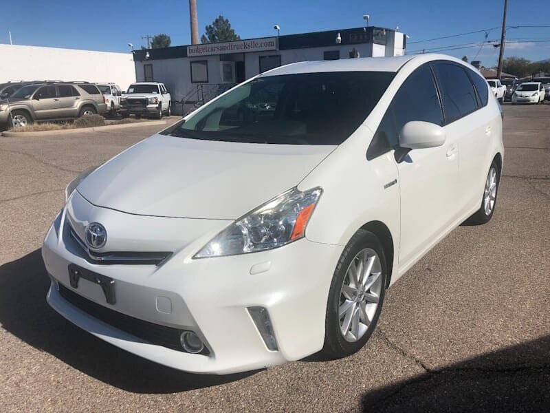 2014 Toyota Prius v Five