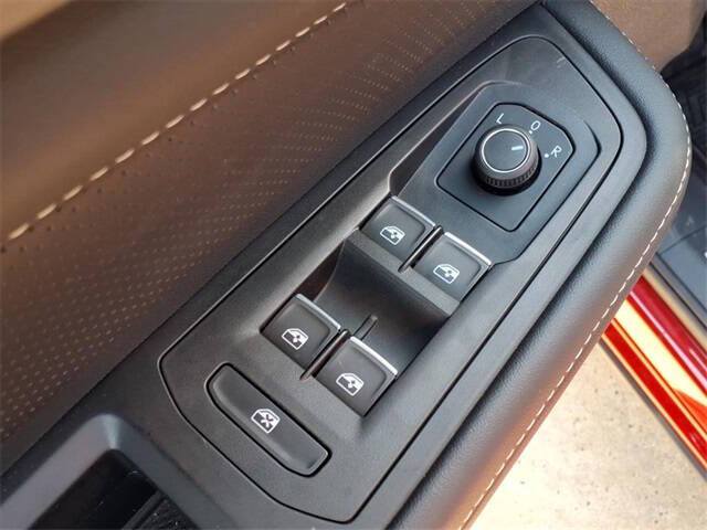 2024 Volkswagen Atlas Cross Sport SE 4Motion