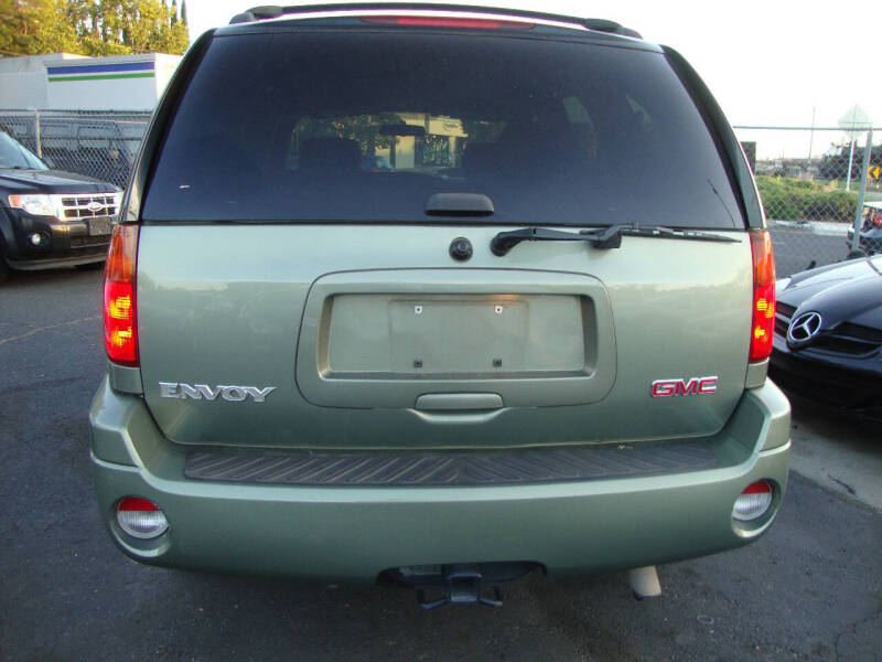 2004 GMC Envoy SLE