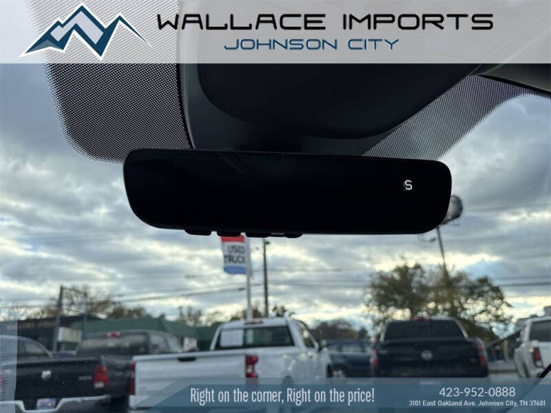 2025 Volkswagen Taos SE 4Motion