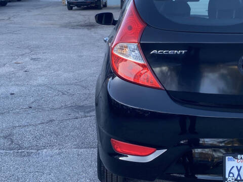 2013 Hyundai Accent SE