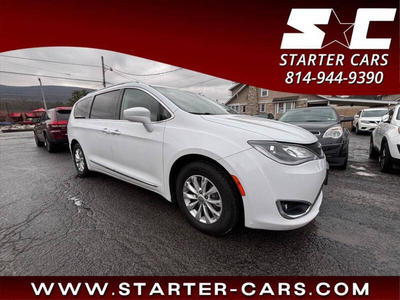 2019 Chrysler Pacifica Touring L's photo