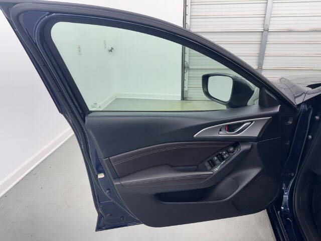 2018 Mazda MAZDA3 Touring