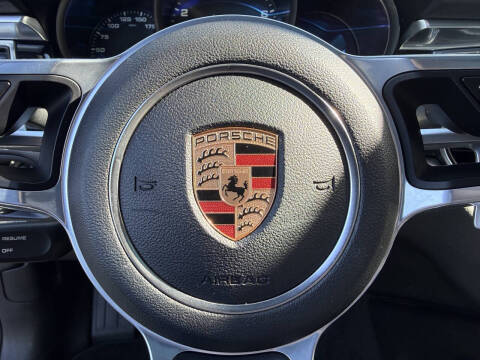 2017 Porsche Macan