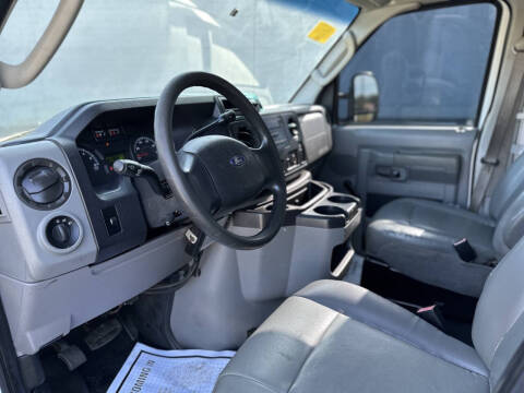 2012 Ford E-Series E-350 SD