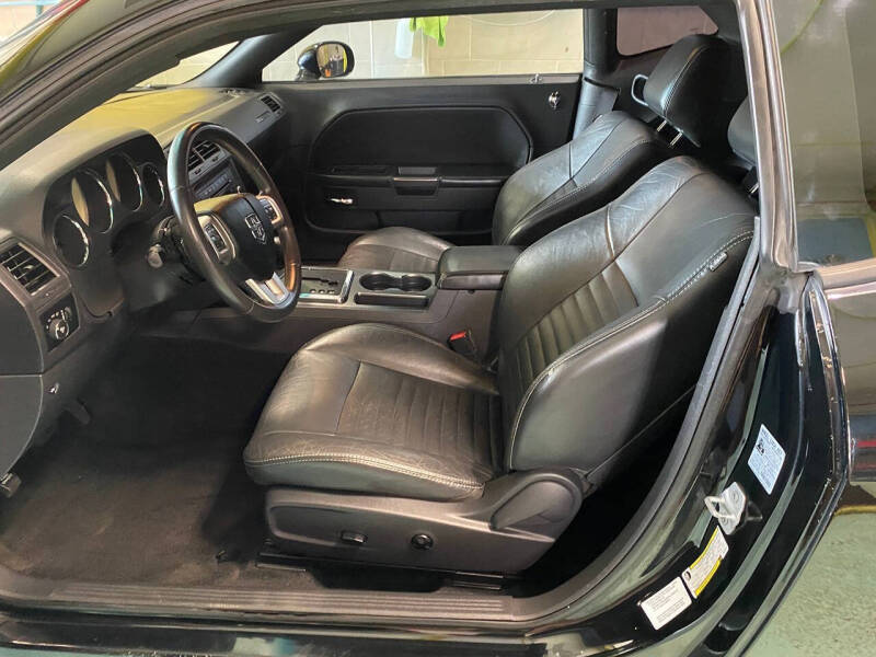 2013 Dodge Challenger SXT