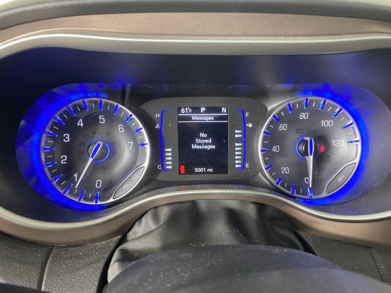 2023 Chrysler Voyager LX