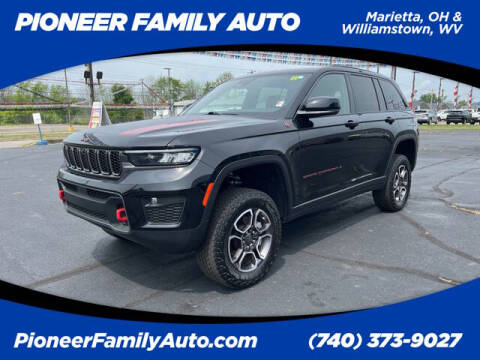 2022 Jeep Grand Cherokee for sale at Pioneer Family Preowned Autos of WILLIAMSTOWN in Williamstown WV