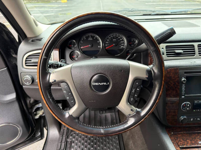 2009 GMC Yukon XL Denali