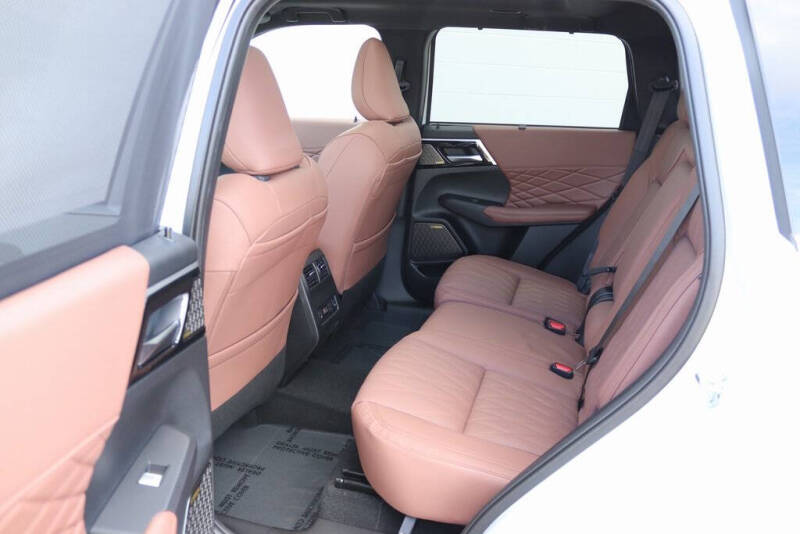 2025 Mitsubishi Outlander SEL