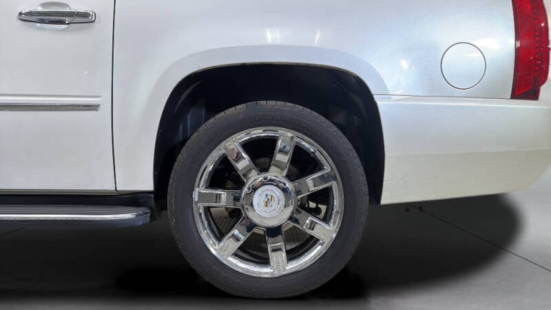 2011 Cadillac Escalade ESV Luxury